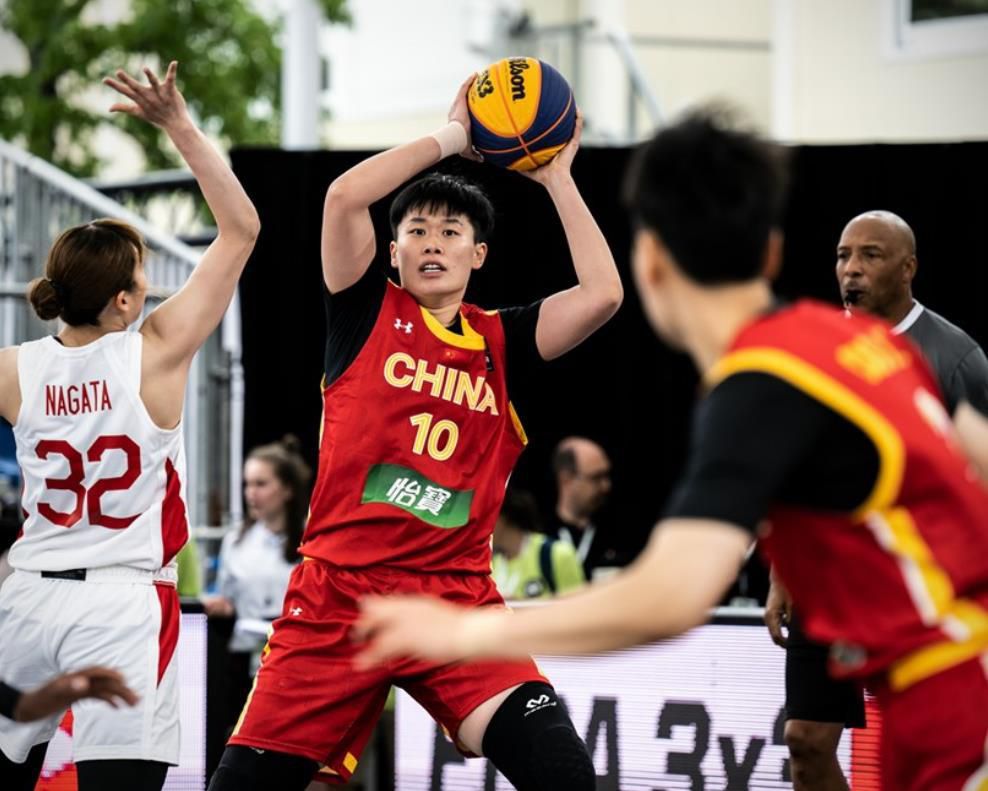 劳伦森表示：“也许我们每周都能说出一万个词汇来讨论曼联的情况，我不知道他们到底发生了什么。